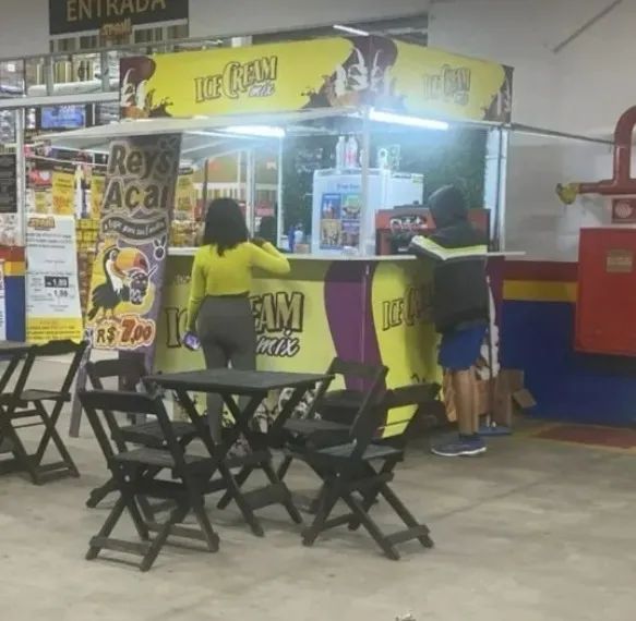 OPORTUNIDADE - TRAILER COMERCIAL COMPLETO À VENDA - Foto 2
