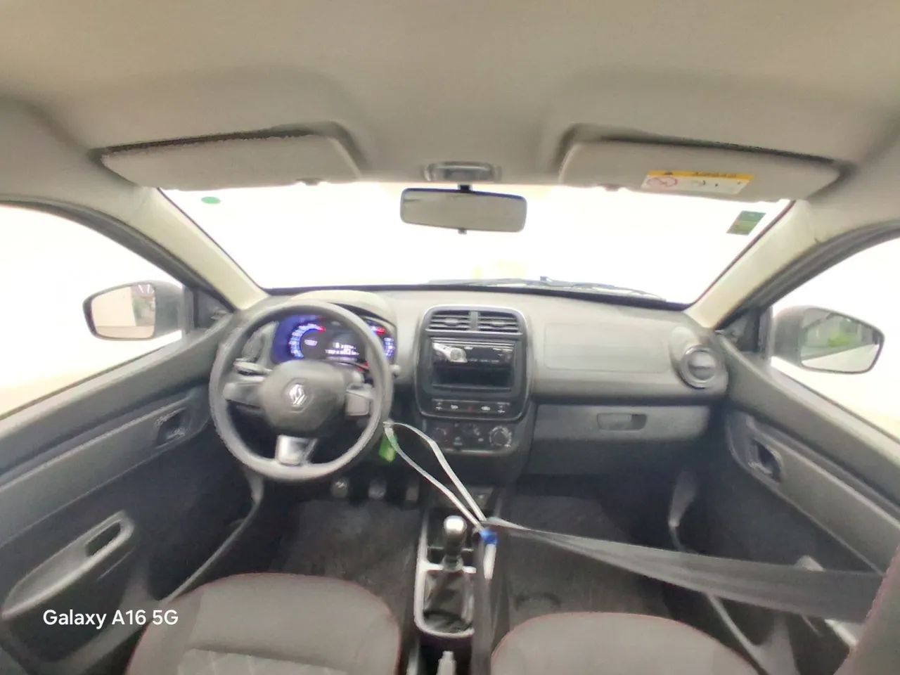 Renault Kwid 1.0 Zen, foto 15 de 18