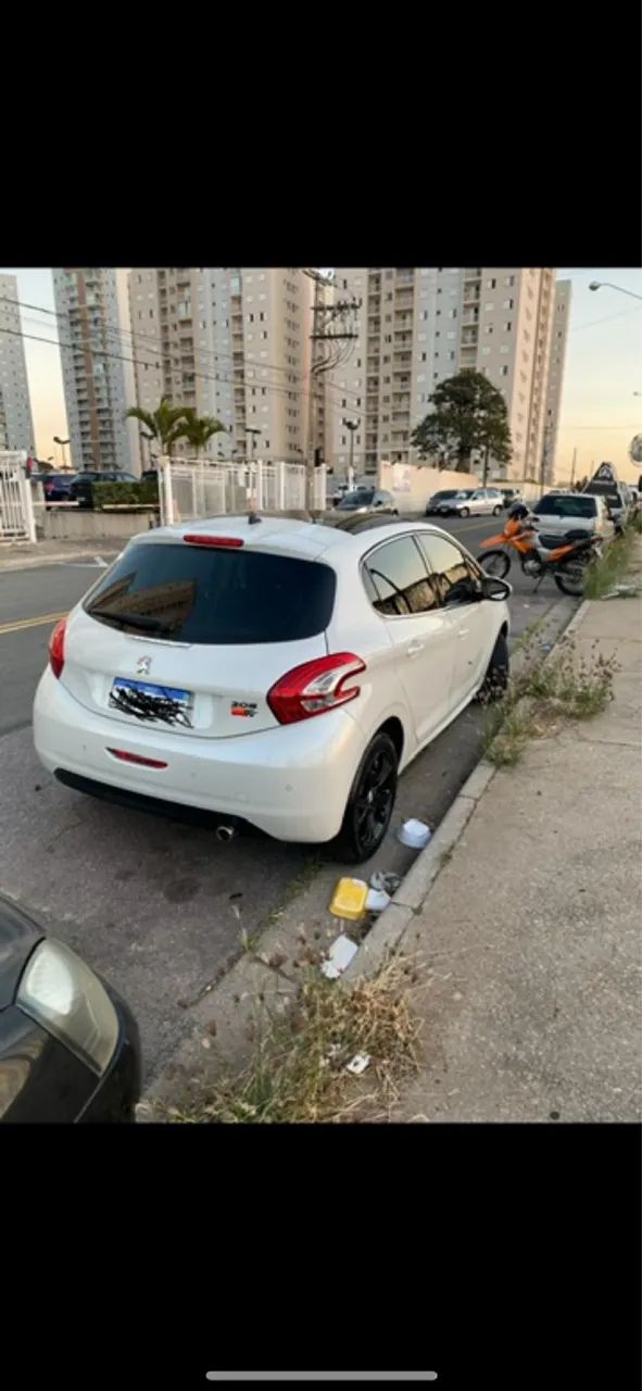 Peugeot 208 2015