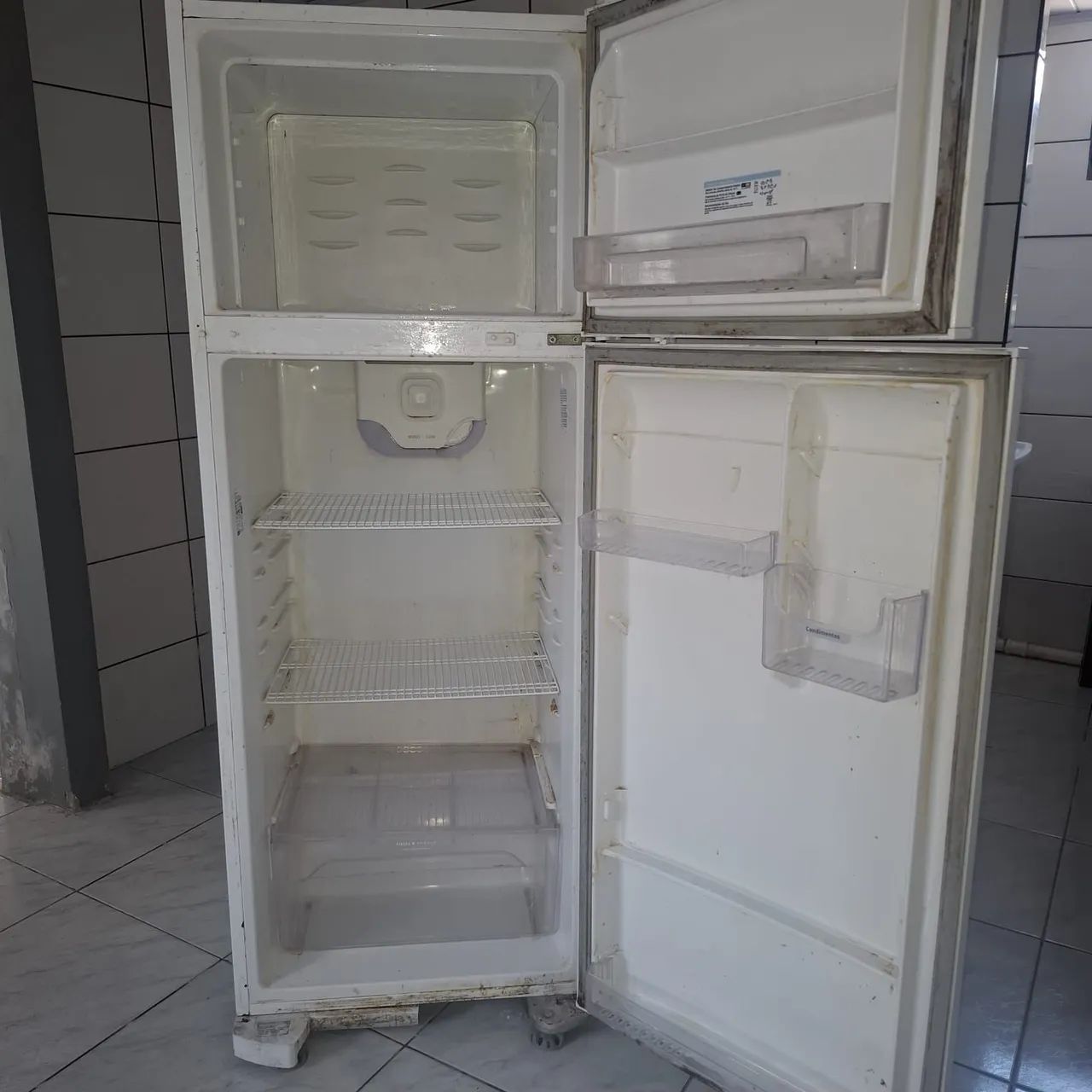Geladeira Eletrolux  - Foto 2