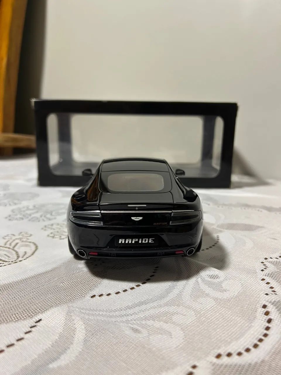 1:18 AUTOART Millenium Aston Martin Rapide - Foto 5