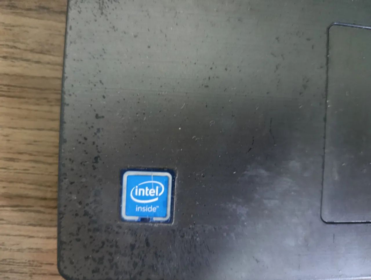 Vendo notebook para retirar peças ,interessados.