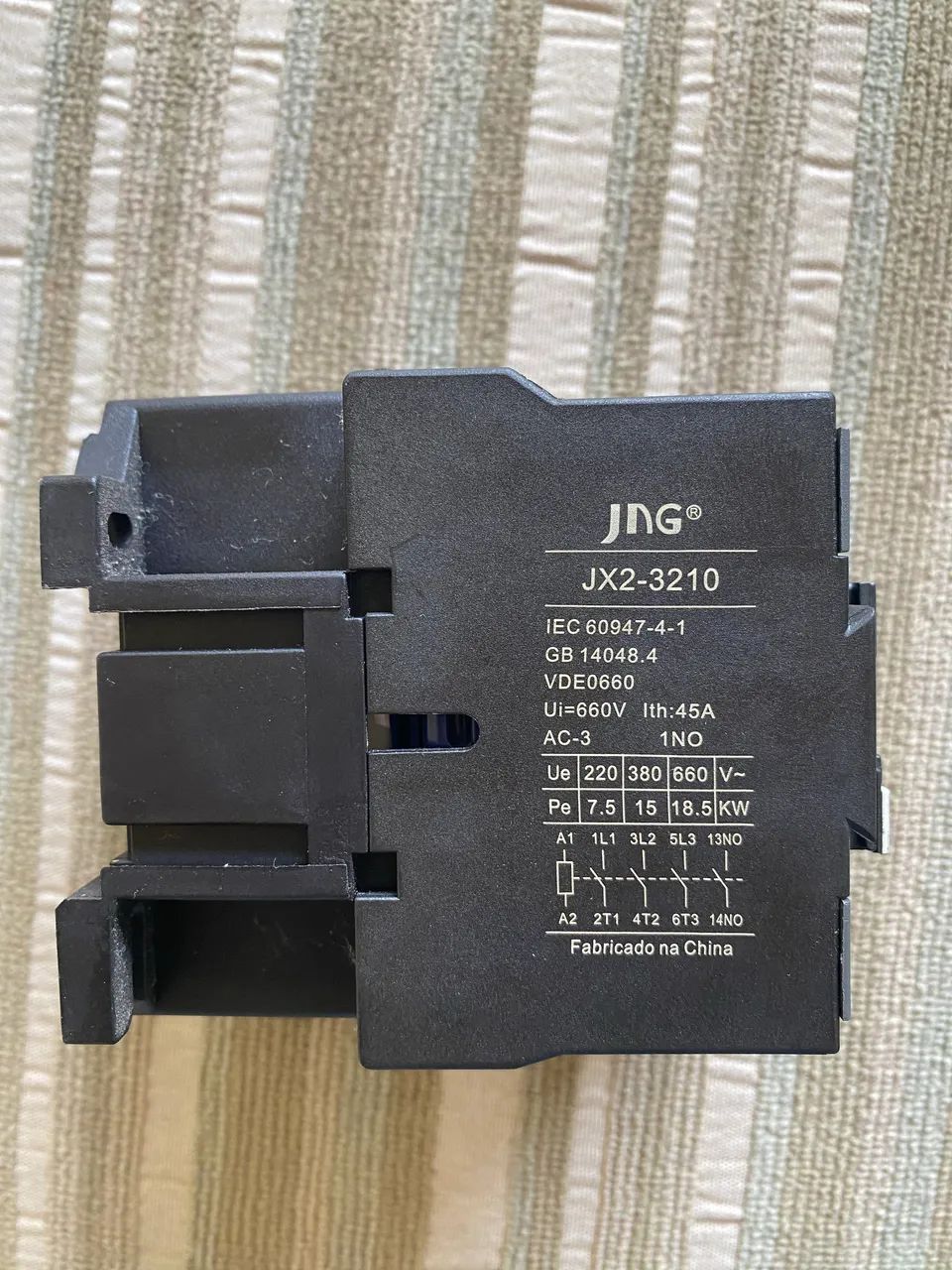 Contactor tripolar 32A - Foto 2