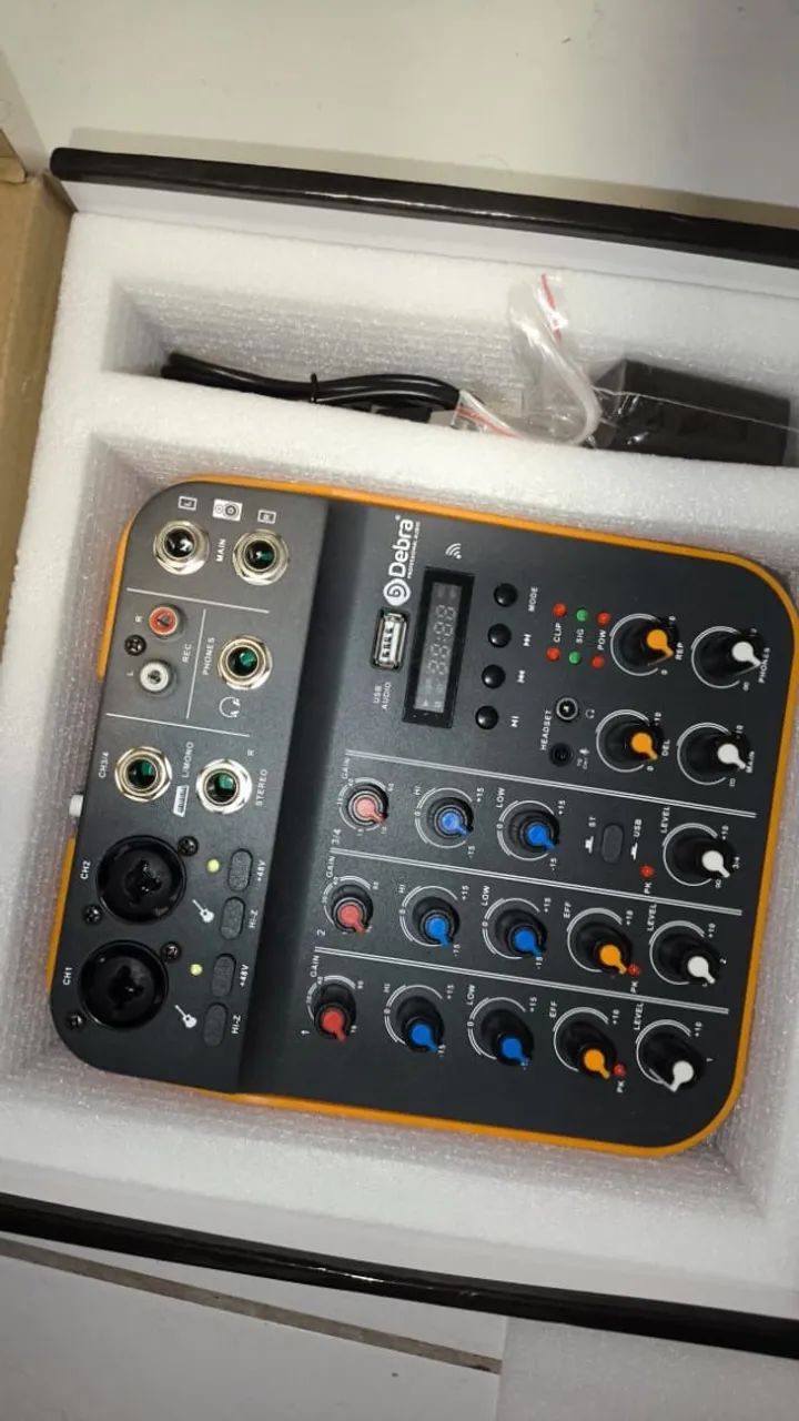 Mixer Debra 4 Canais De Interface De Áudio Dj Console - Aparelhos
