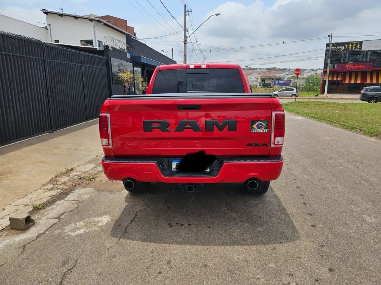 Ram Classic 1500 CLASSIC LAR. NIGHT ED 5.7 4X4 AUT. 2022