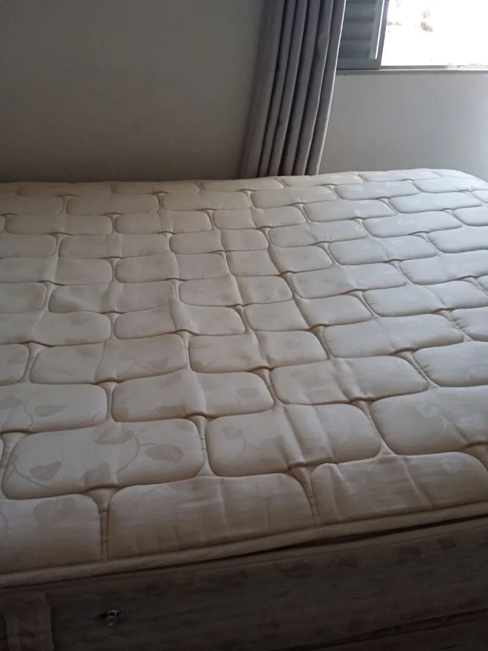 Vendo colchão ótimo ainda  colchão e a base 600.00 - Foto 3