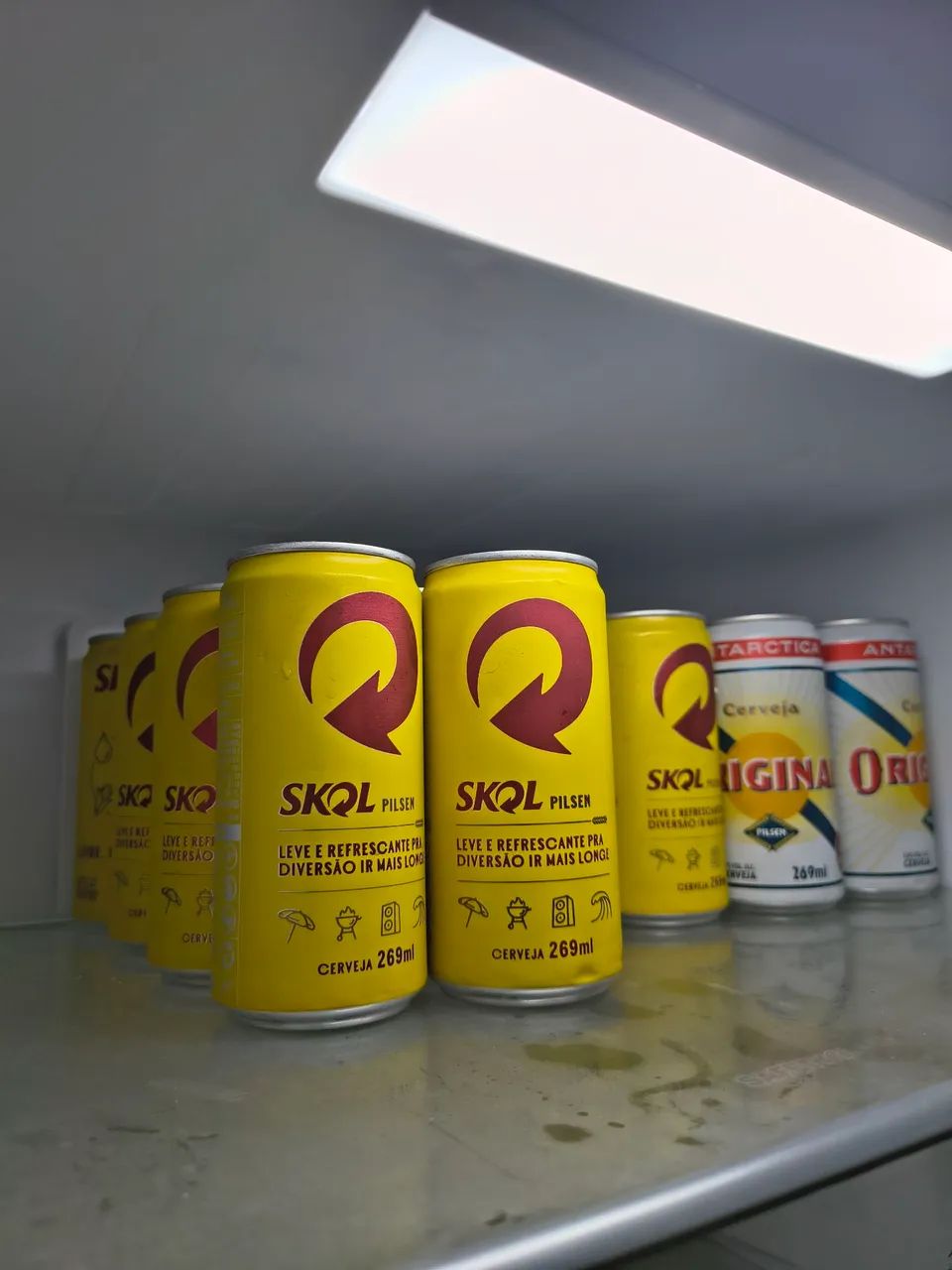 Cerveja Gelada Skol e Original 
