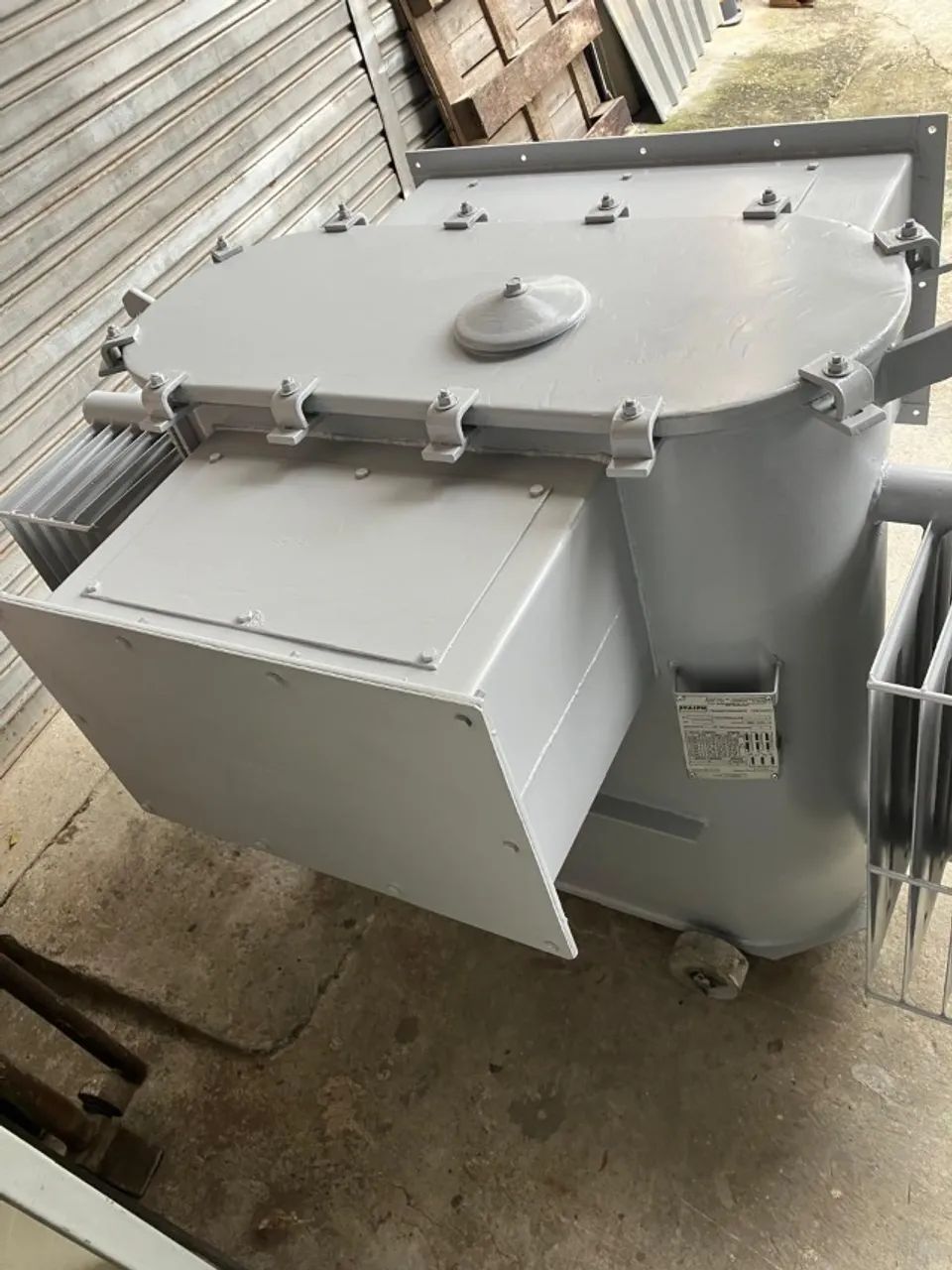 TRANSFORMADOR FLANGEADO A OLEO DE 225KVA - 13.8KV/380V/220V - Foto 3