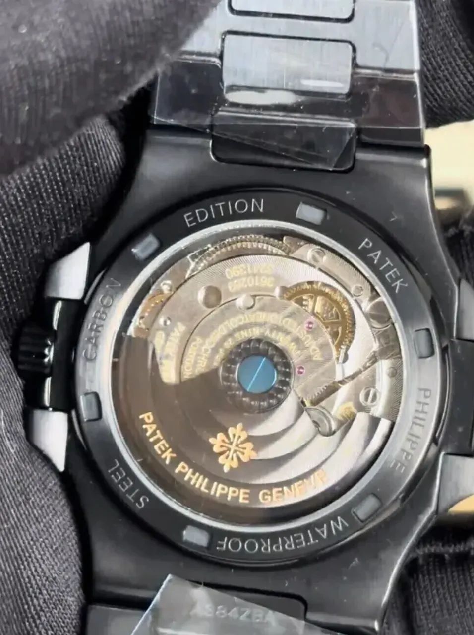 Patek Philippe Nautilus "The Black Grail" - Foto 5