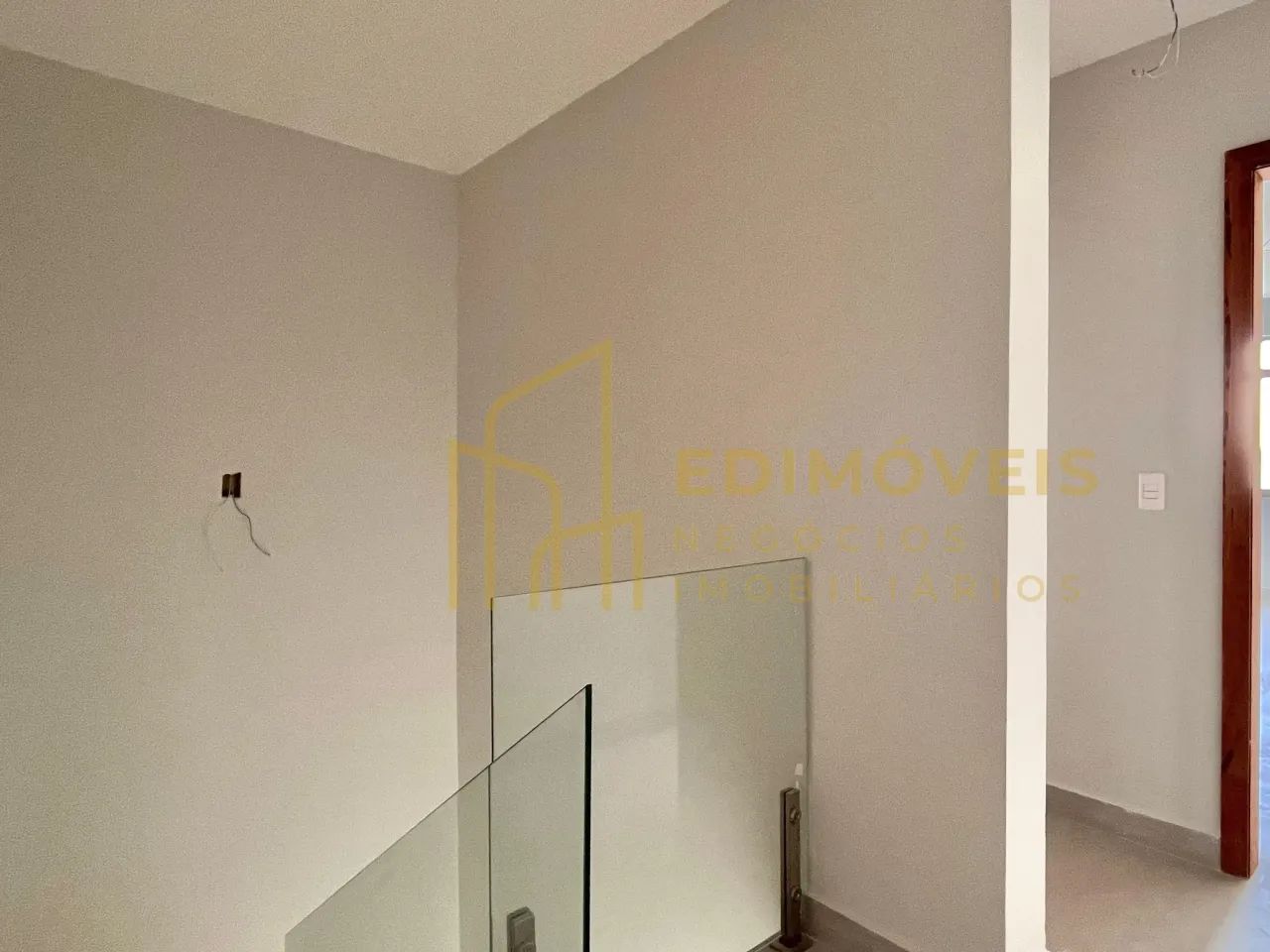 Venha Conhecer: Casa com Varanda e Closet em Morada de Laranjeiras! - Foto 4