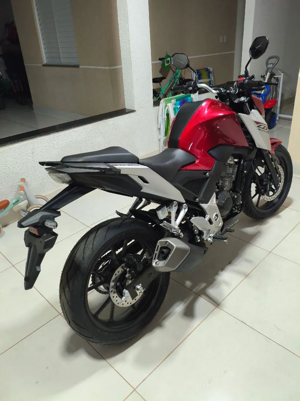 CB 300F CBS - Foto 2