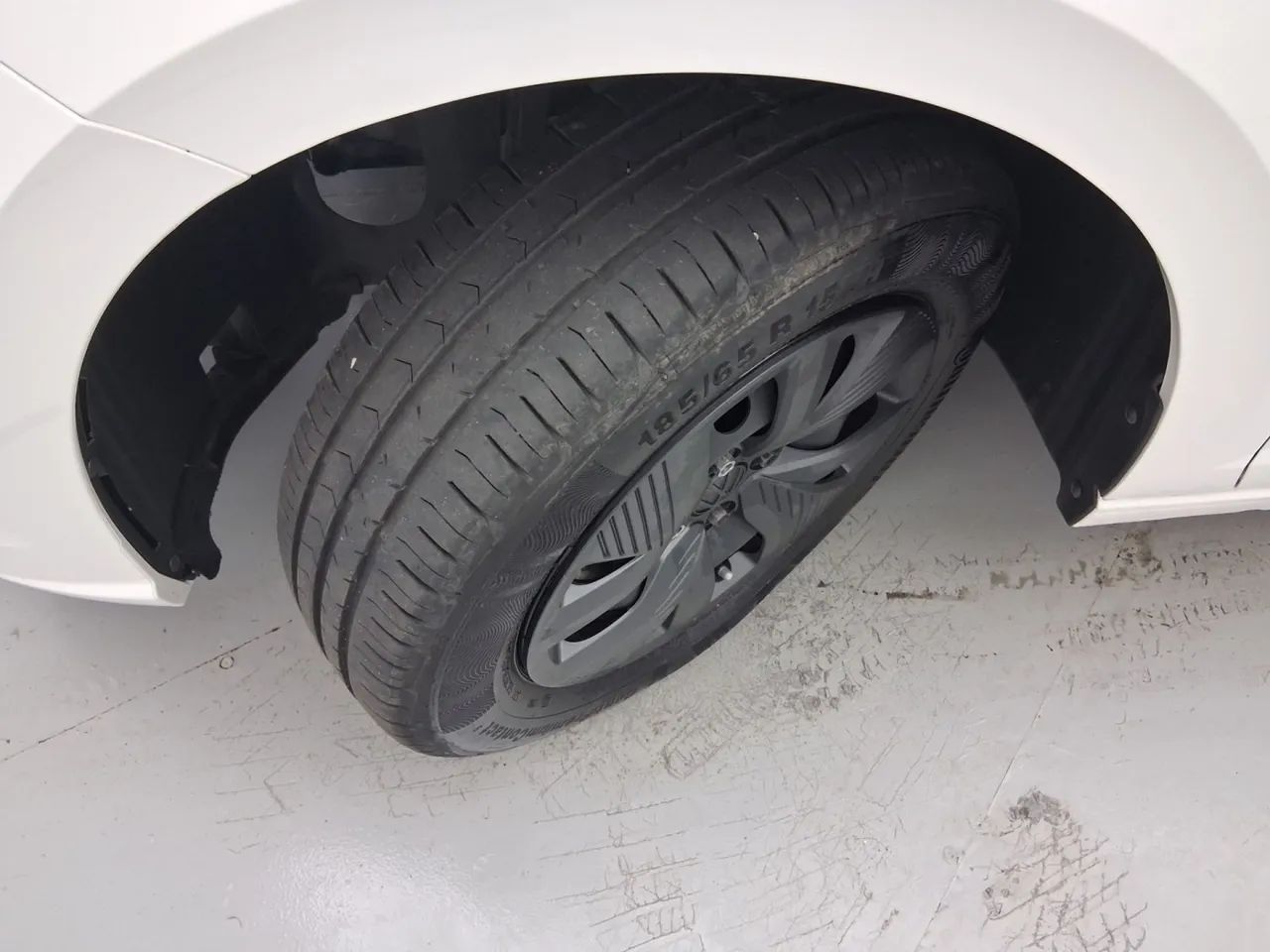 Volkswagen Polo Track 1.0 Flex 12V 5p, foto 11 de 18