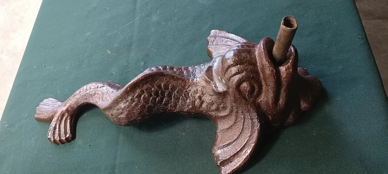 Fonte de parede antiga (peixe) - Foto 2