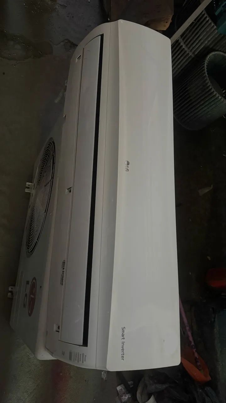 Split 12k LG dual inverter 22k  - Foto 2