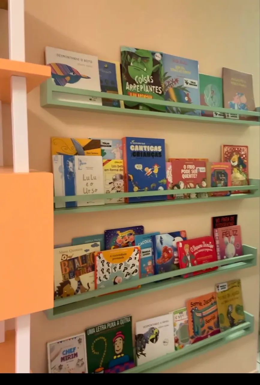 4 Prateleiras para Livros em MDF