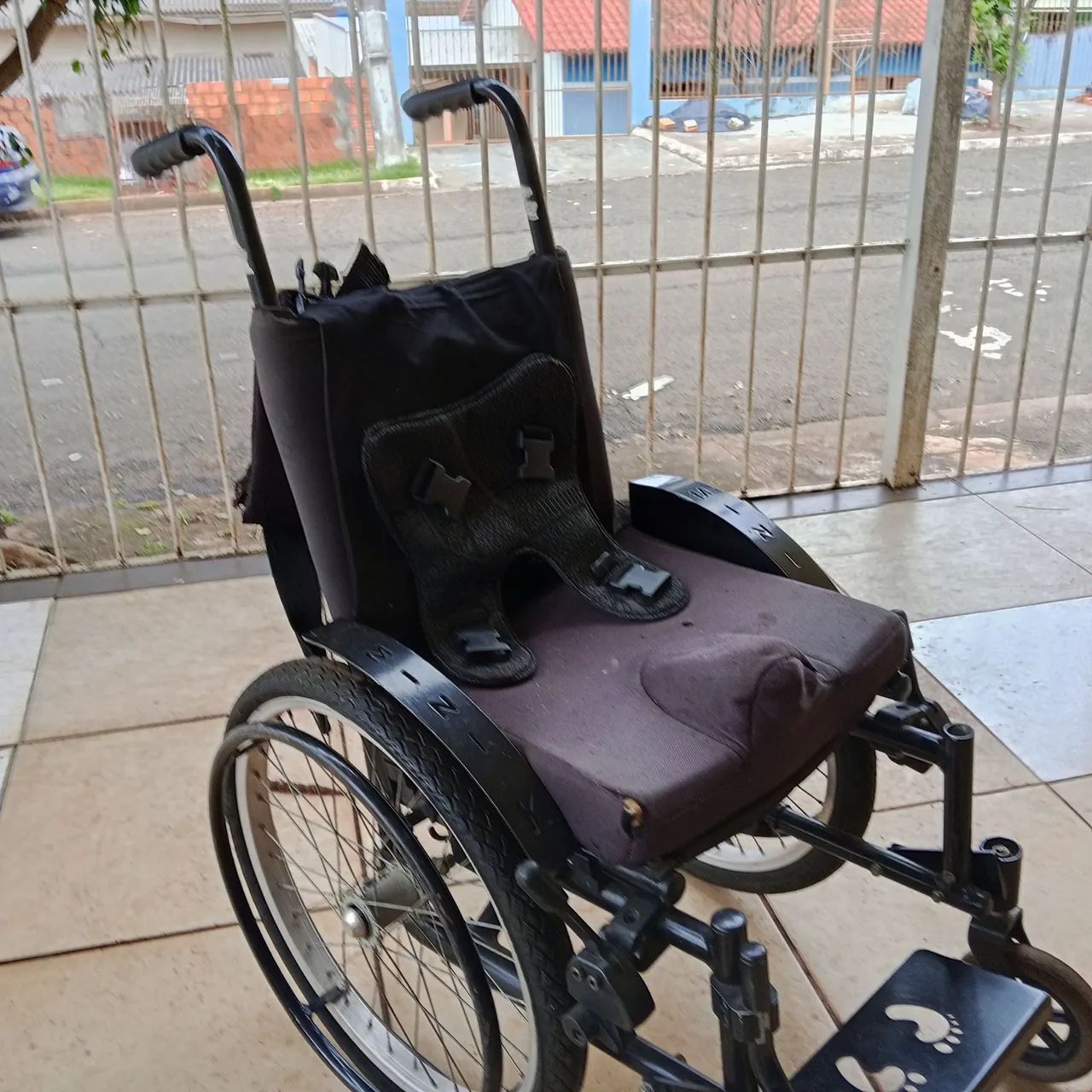 Cadeira de rodas infantil  - Foto 4