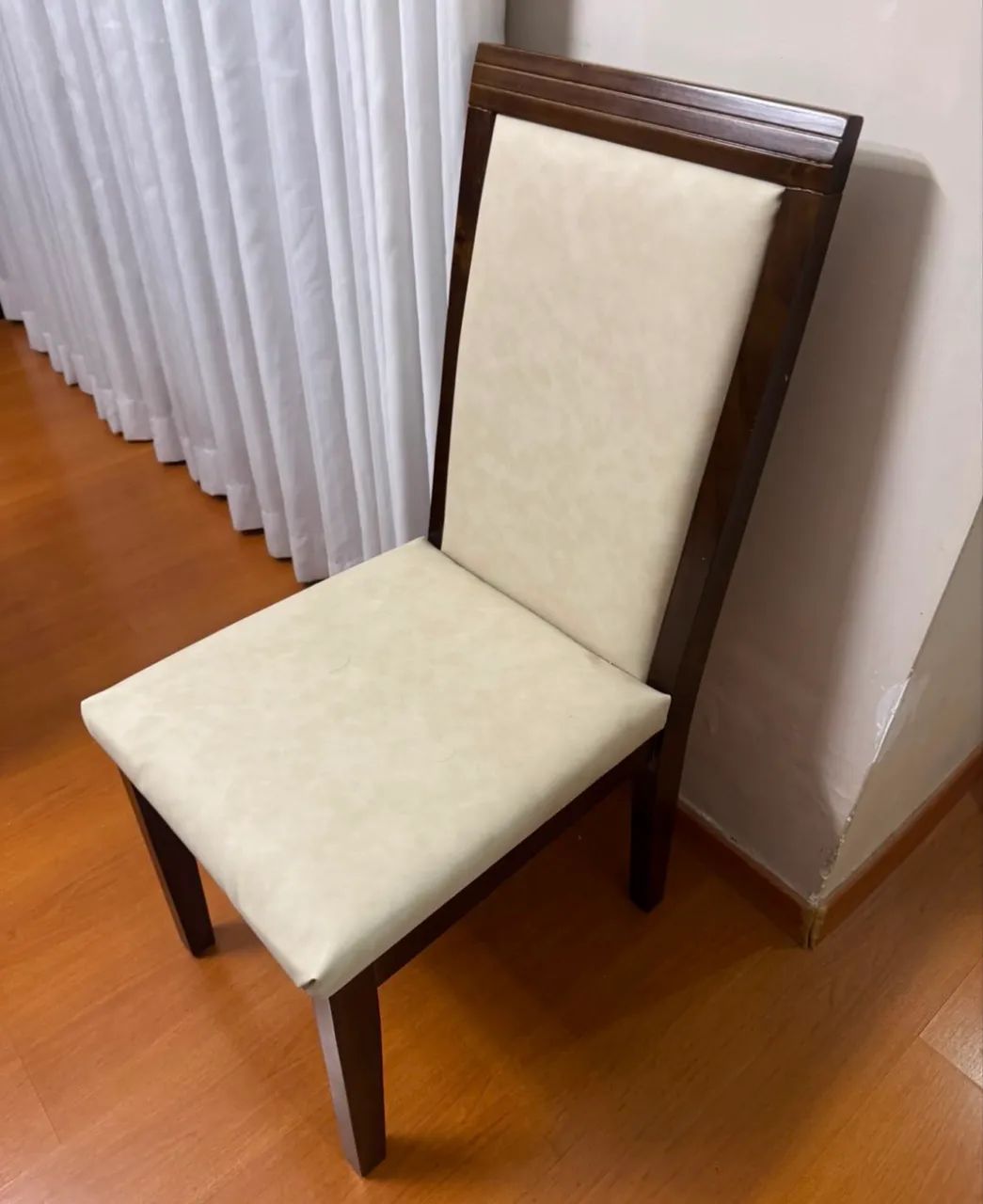 Mesa de jantar quadrada com 8 cadeiras - Foto 3
