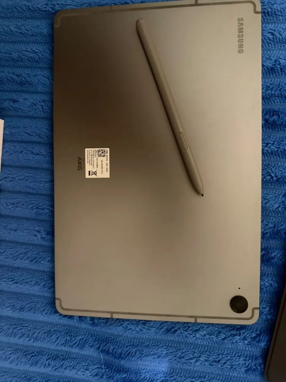 Tablet Samsung Galaxy Tab S9 FE Wifi + capa extra com teclado e mouse - Foto 4
