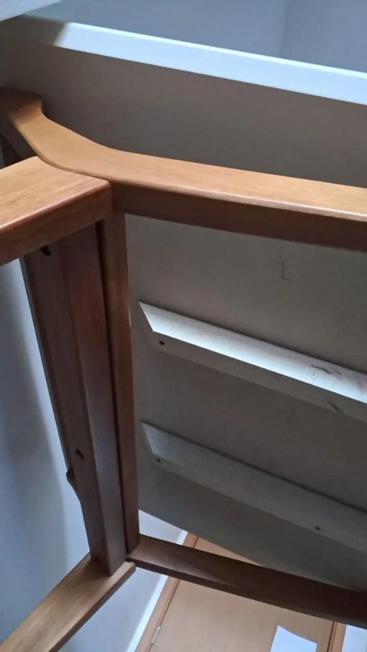 Mesa em madeira Nobre com tampo de vidro  - Foto 2