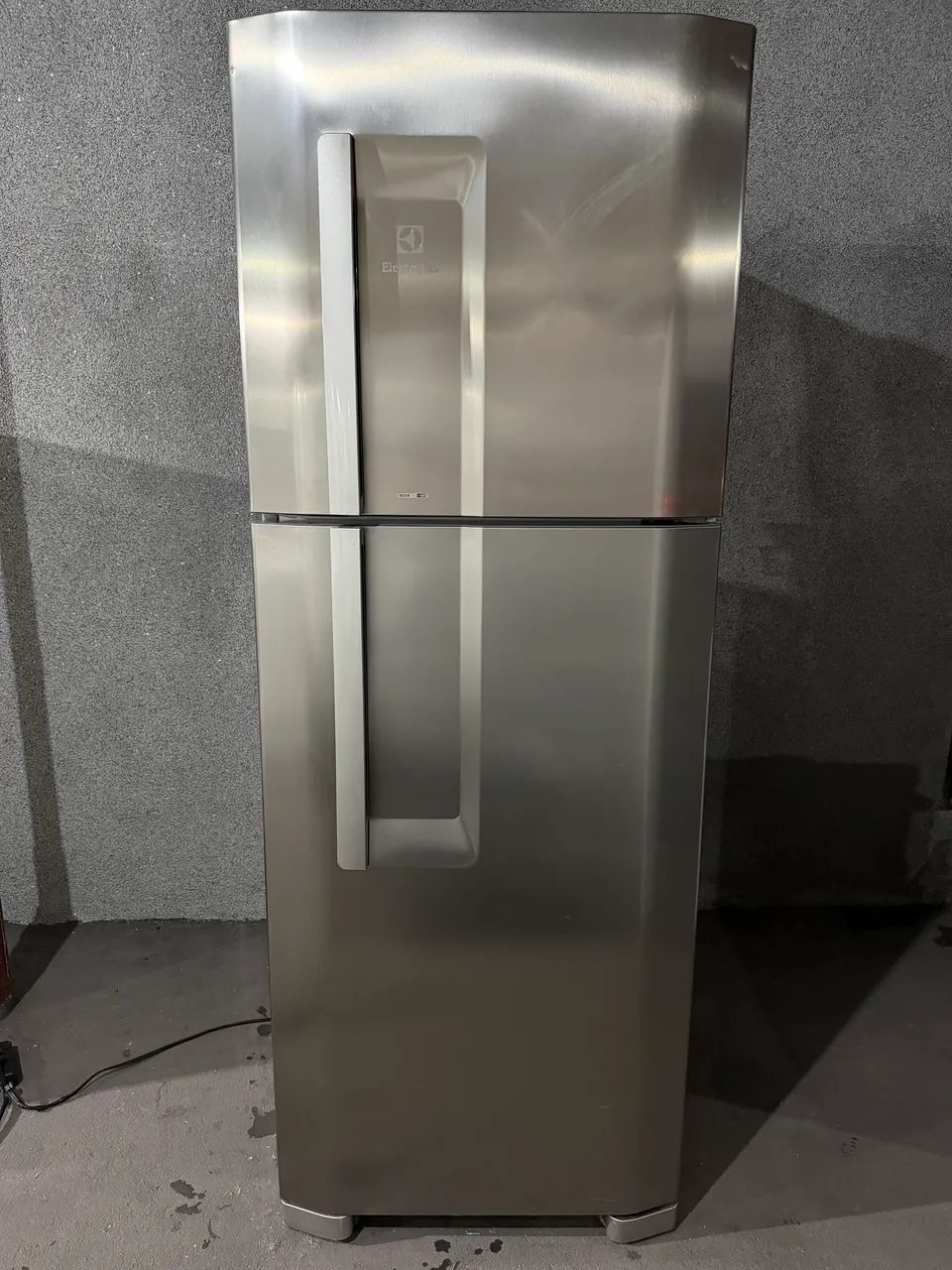 Electrolux Stainless Steel Refrigerator, 475 Liters