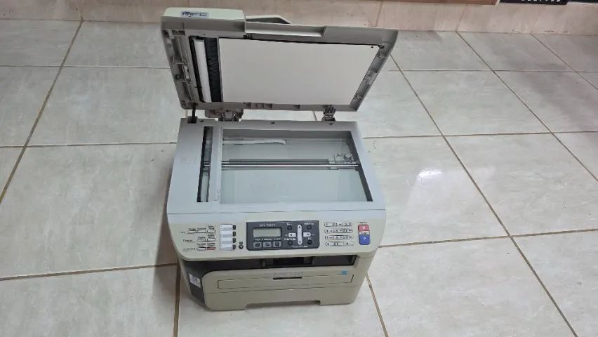 Impressora Laser Brother MFC - 7440N - Foto 2