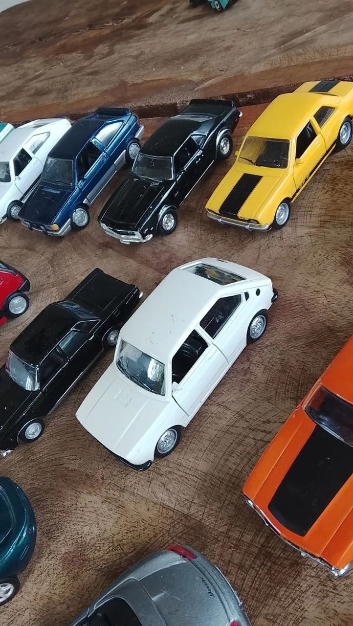 Carrinhos de coleção antigos - Foto 4
