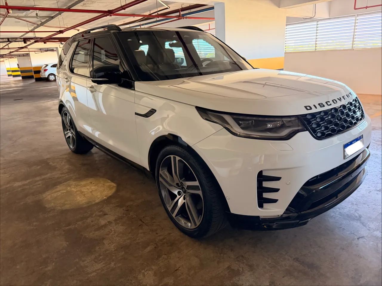 Land Rover Discovery 2024