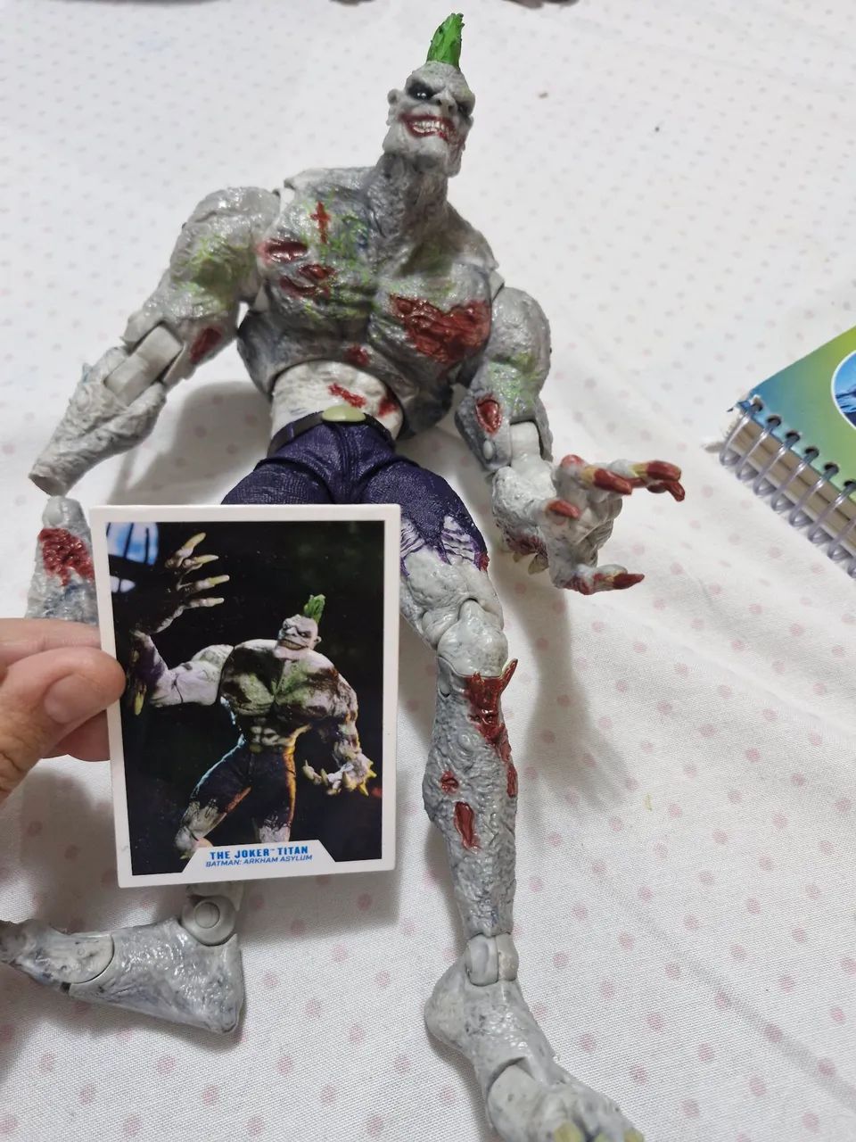 MEGA BONECO DE AÇÃO DC MULTIVERSE - TITAN JOKER - Foto 5