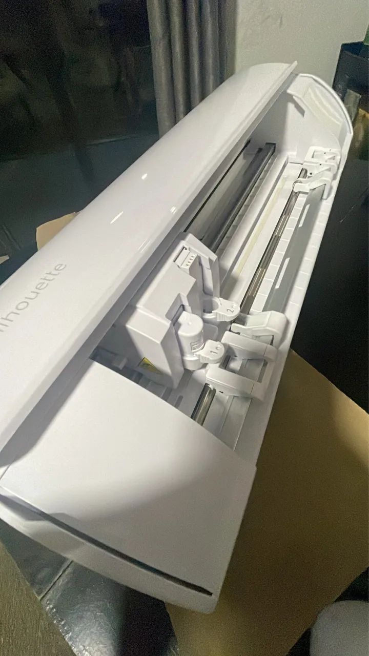 ? Silhouette Cameo 5 + Base Eletrostática - Usada/ Excelente Estado!