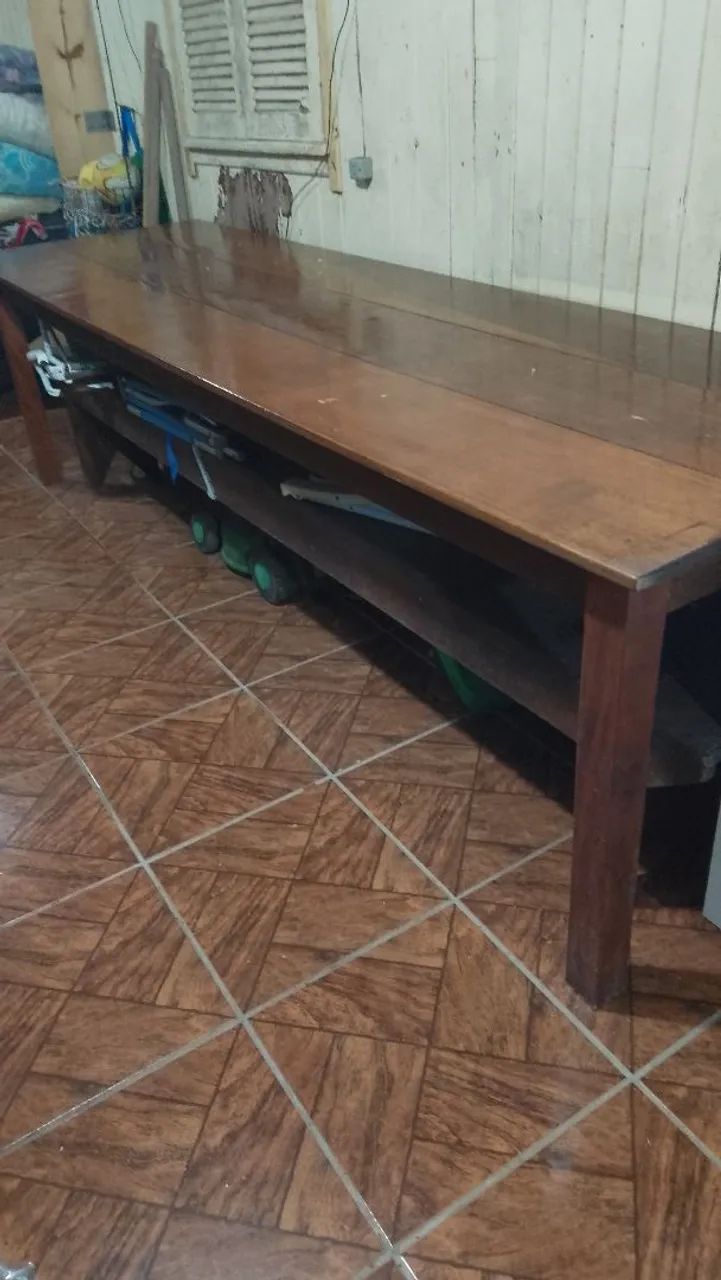 Mesa e banco 