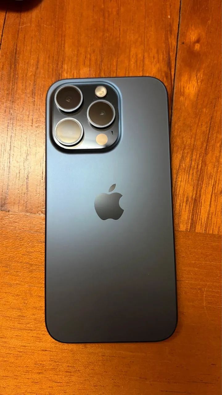 Iphone 15 Pro/256 Gig/ Azul escuro Bateria 89% perfeito estado  - Foto 2