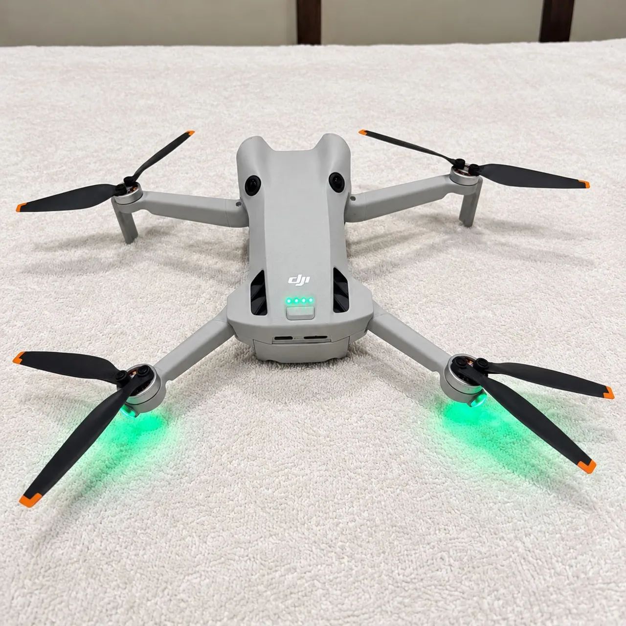 DJI Mini 4 Pro Fly More Combo Plus 4K - Foto 5