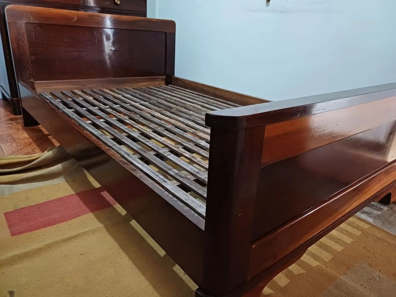 Cama antiga madeira maciça 479139256483850245