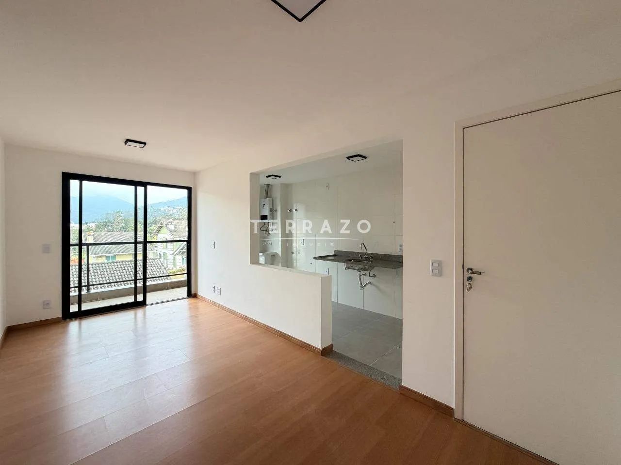 Apartamento 2 Quartos com Varanda em Teresópolis  Várzea/Ermitage