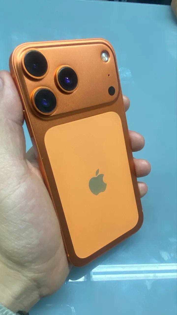iPhone 12 na carcaça 17 pro laranja - Foto 5