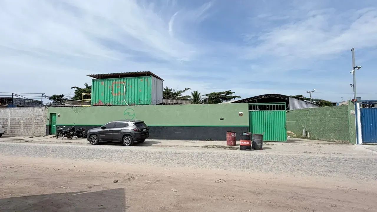 Galpão amplo no Botafogo , próximo da saída de Macaé