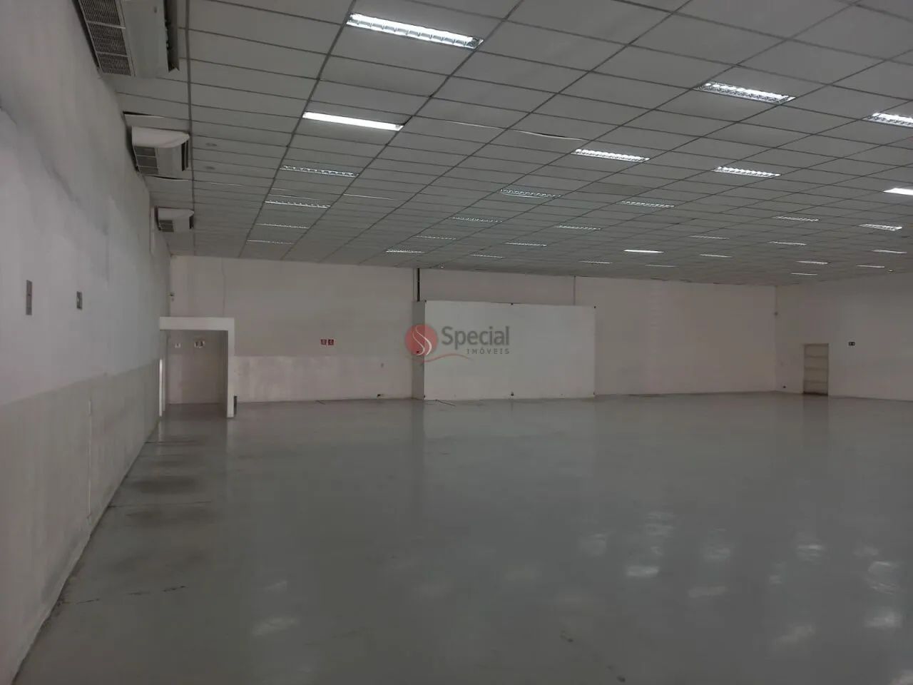 Galpão comercial na Avenida Interlagos com 1314 metros. - Foto 4