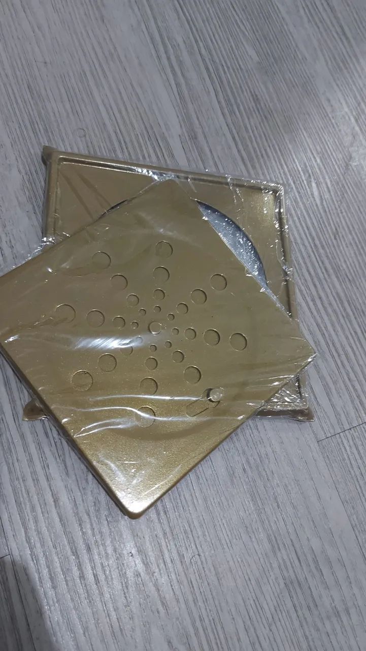 Tampa de Ralo dourada