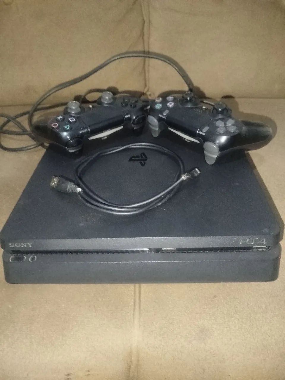 Vendo ou troco ps4 com 2 controles super conservados