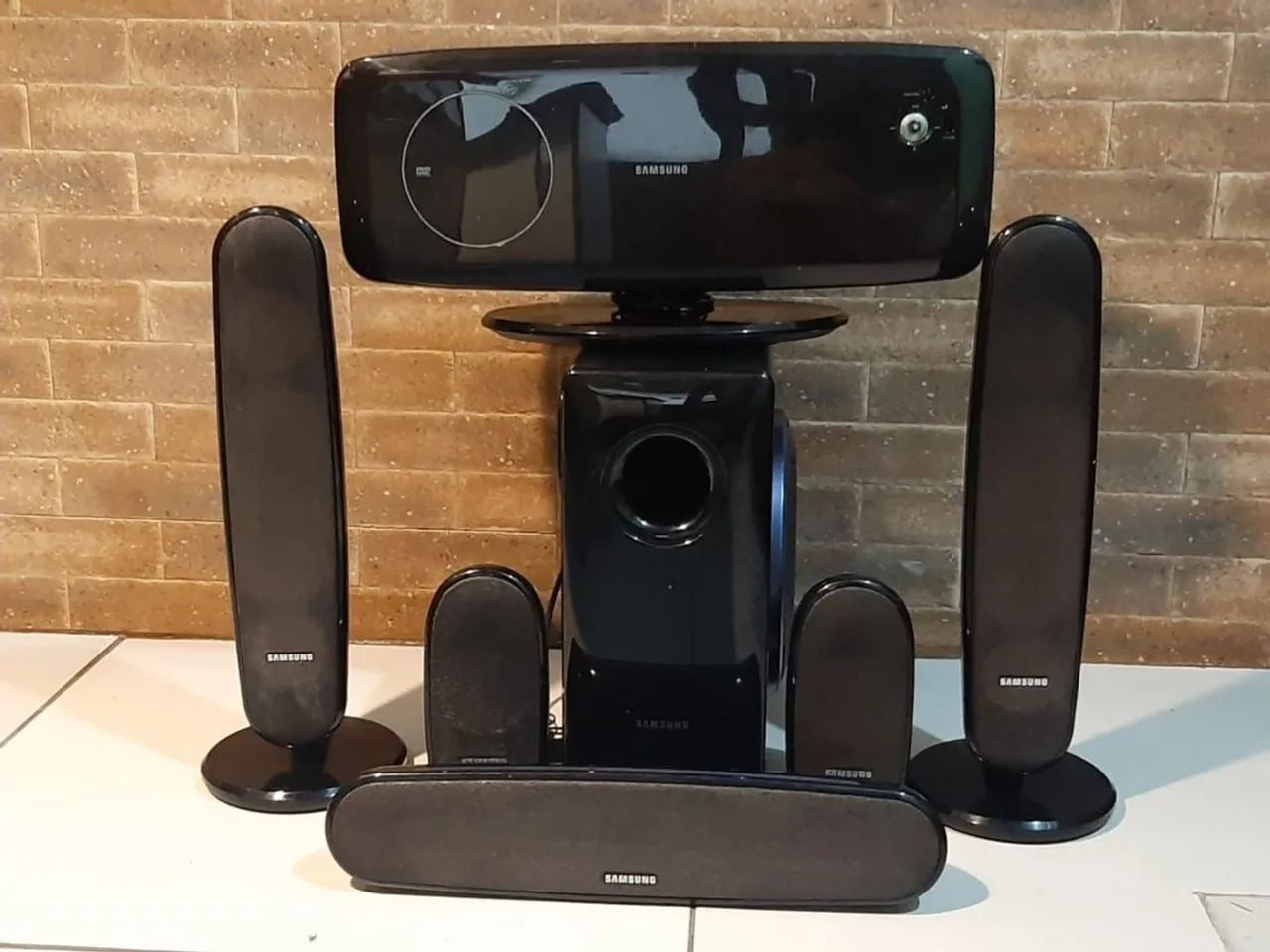 HOME THEATER 1000 WATTS ACEITO CELULAR