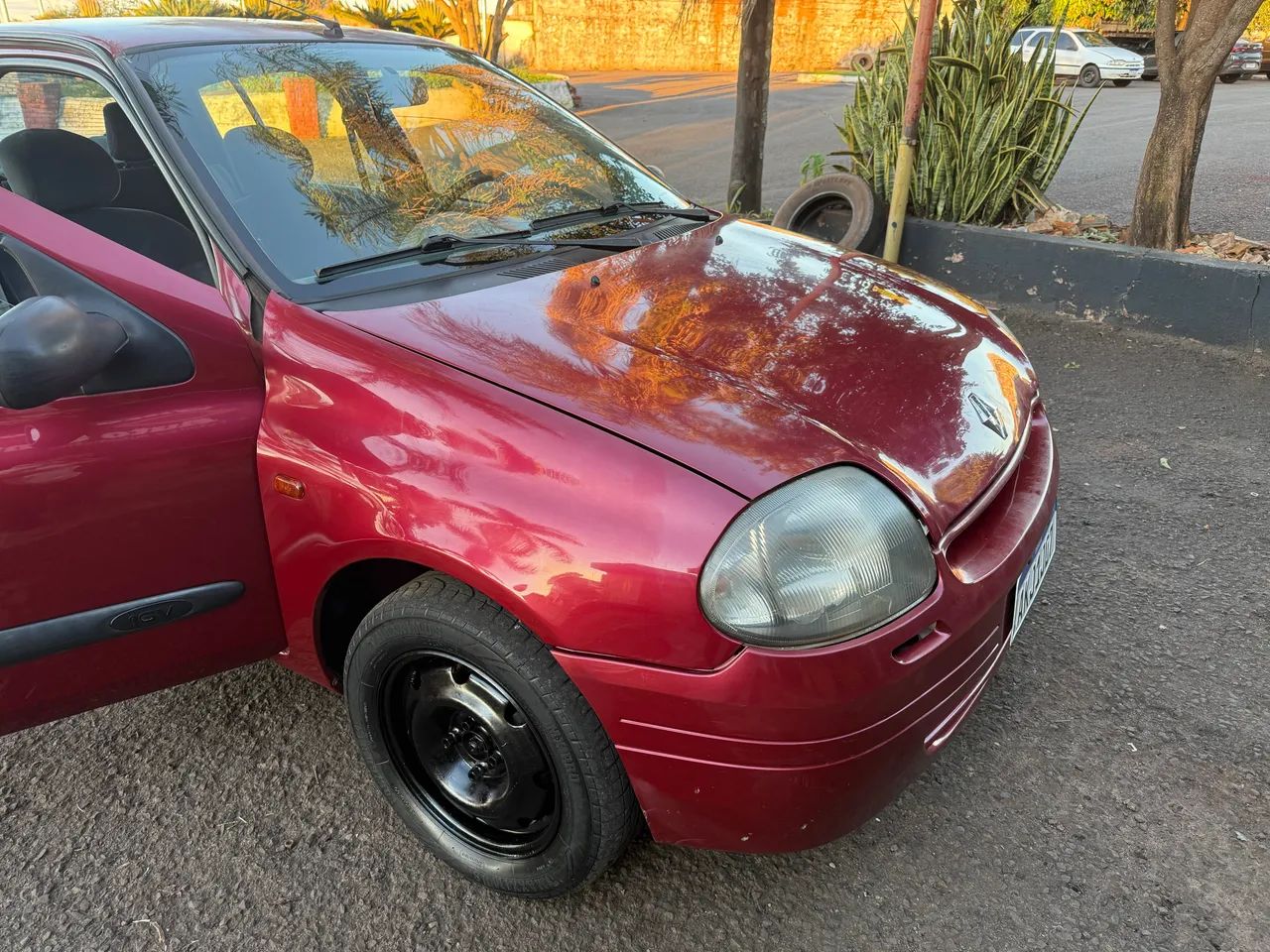 Renault Clio RN/ Expression 1.0 5P 2002 - Foto 2