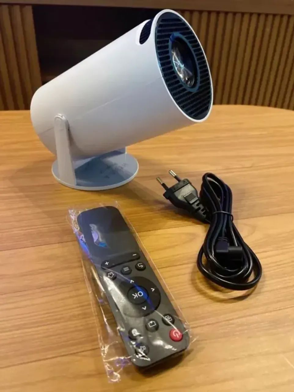 Projetor HY300 Smart Android 11 WiFi Bluetooth 4K Portátil Novo - Foto 4