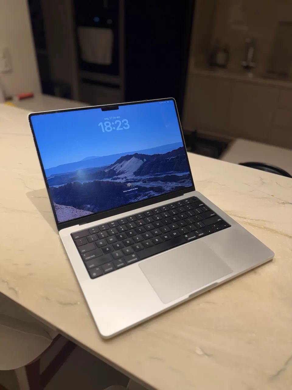 US配列 画面キレイ MacBook M1 Pro 16GB 512 14インチ Apple notebook MacBook Pro (de 14 polegadas, Processador M1 Pro da