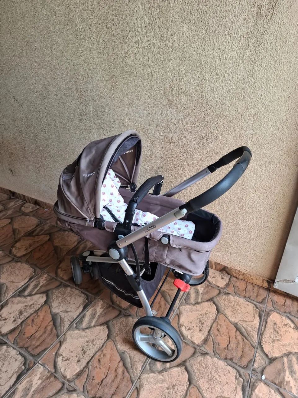 Carrinho de bebê junto com bebê conforto  - Foto 5