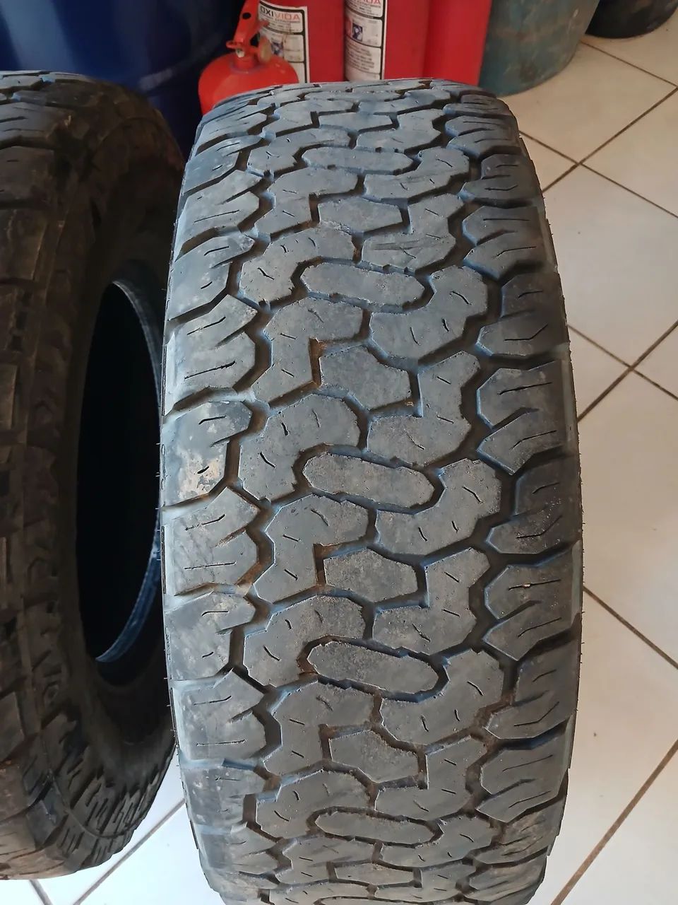 VENDO PNEU ARO 16 - Foto 3