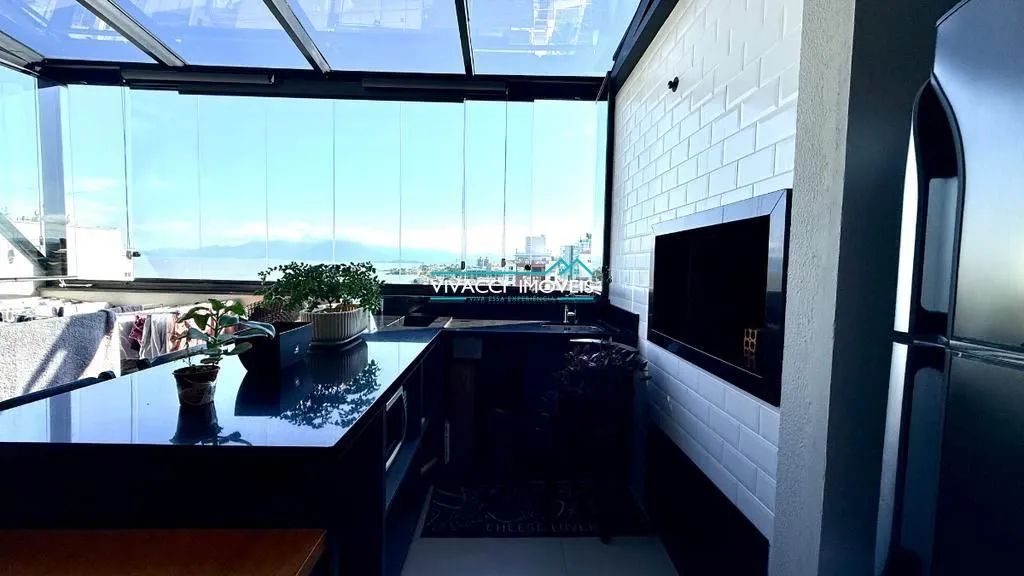 Cobertura à venda e Locação, Coqueiros, com 3 suítes, com 142.89 m² - Foto 4