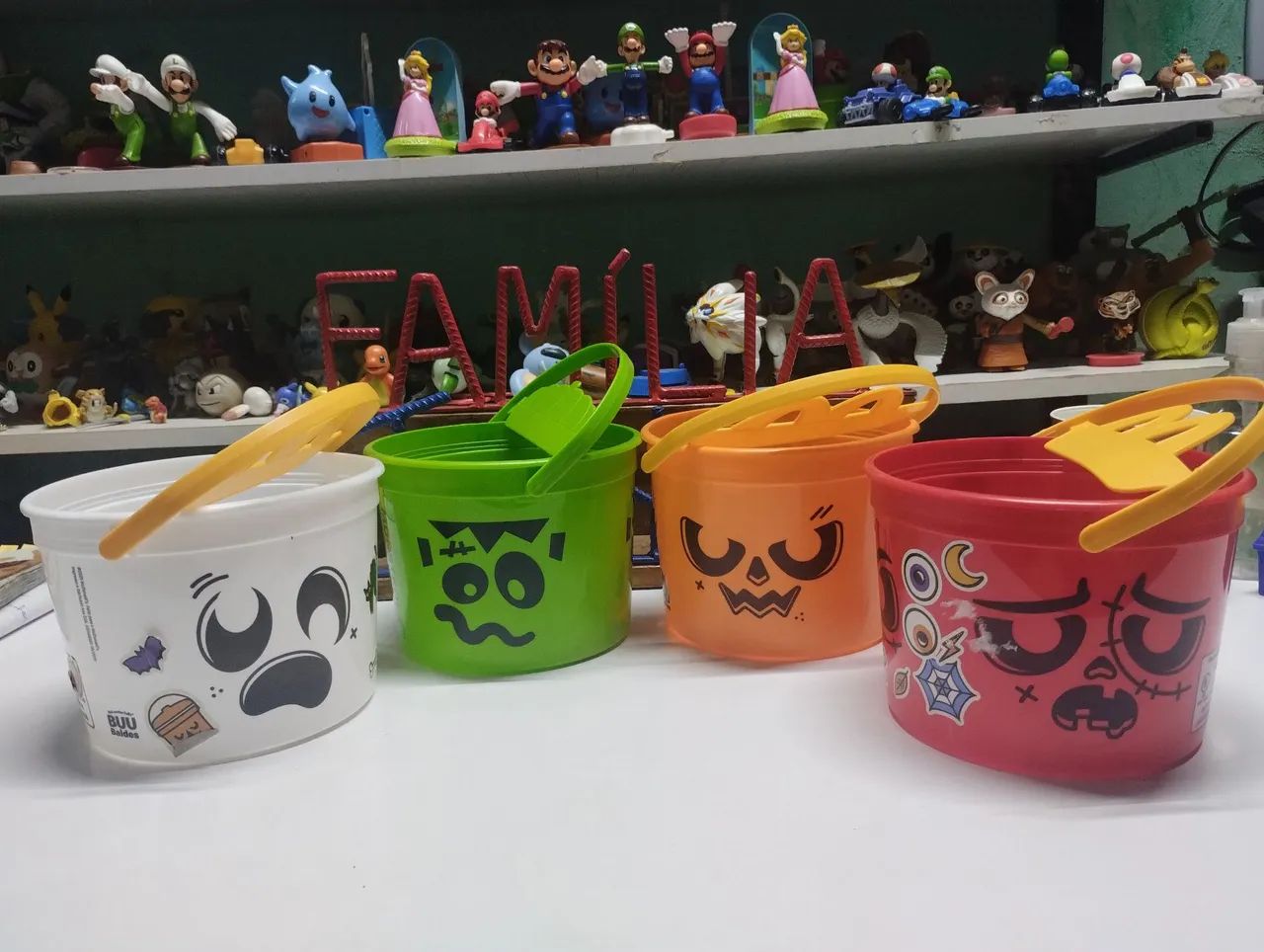 Baldes de hellowen do McDonald's 