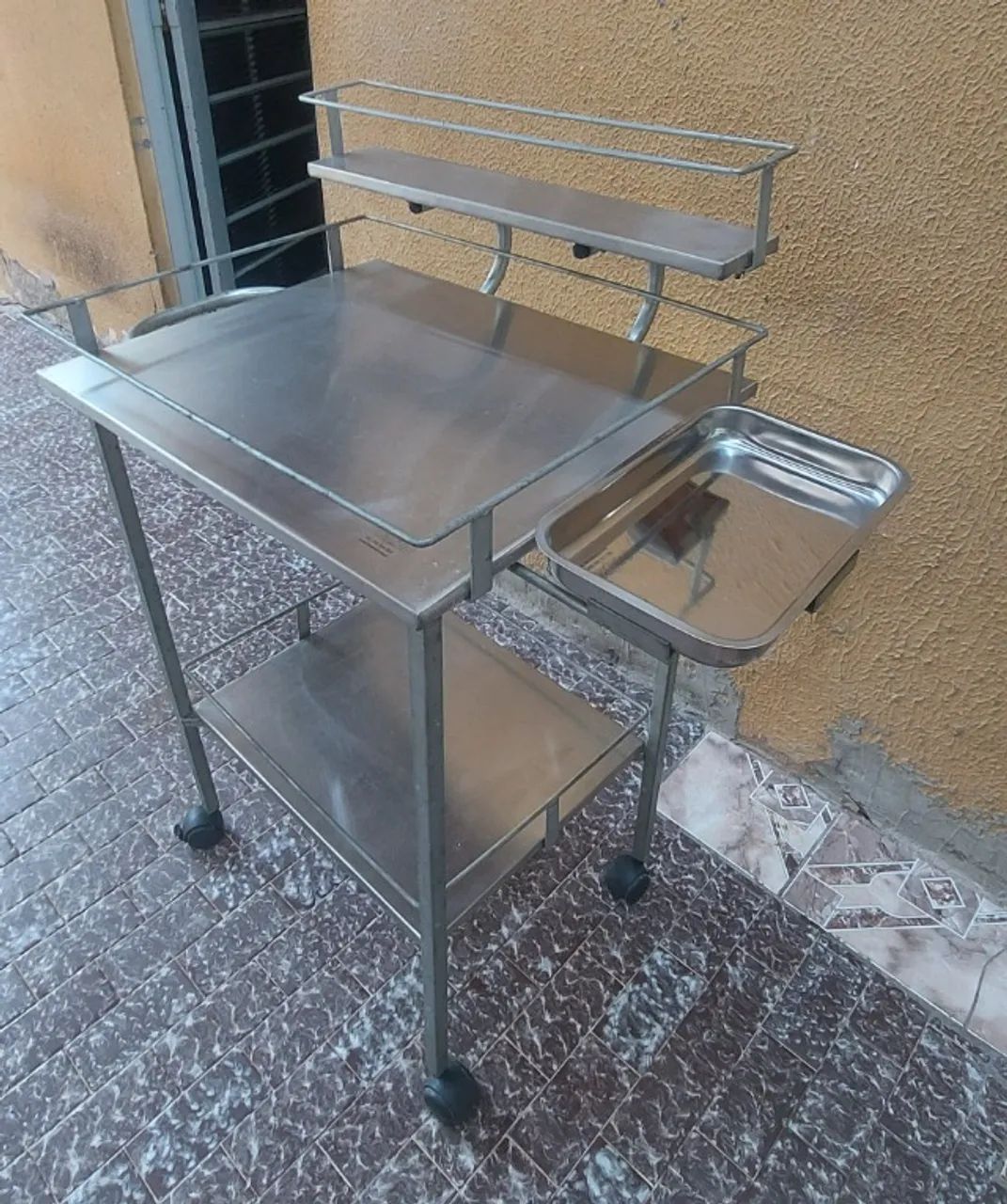 Carrinho de auxiliar/curativo  - Foto 3