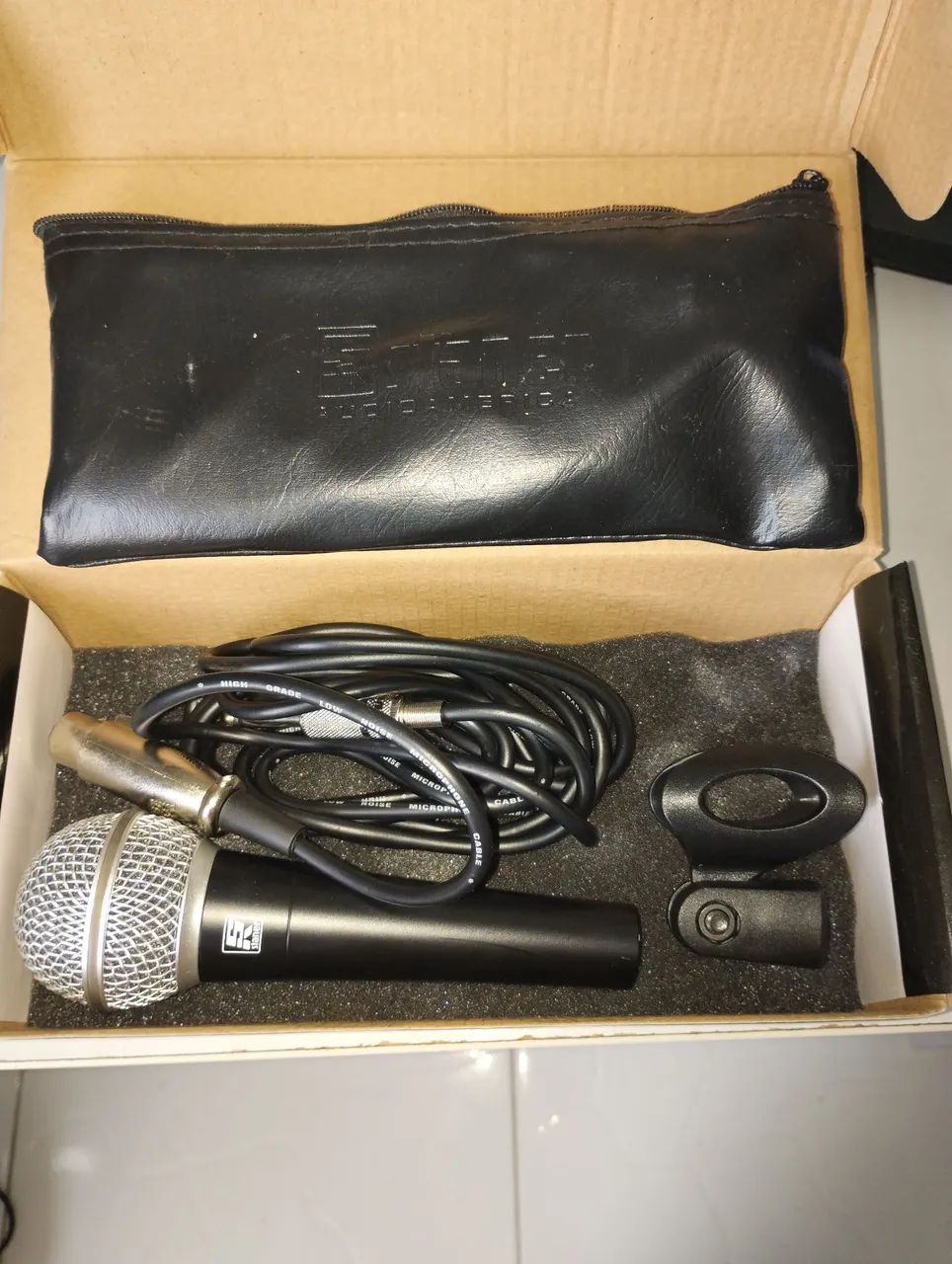 Microfone com fio - Foto 2