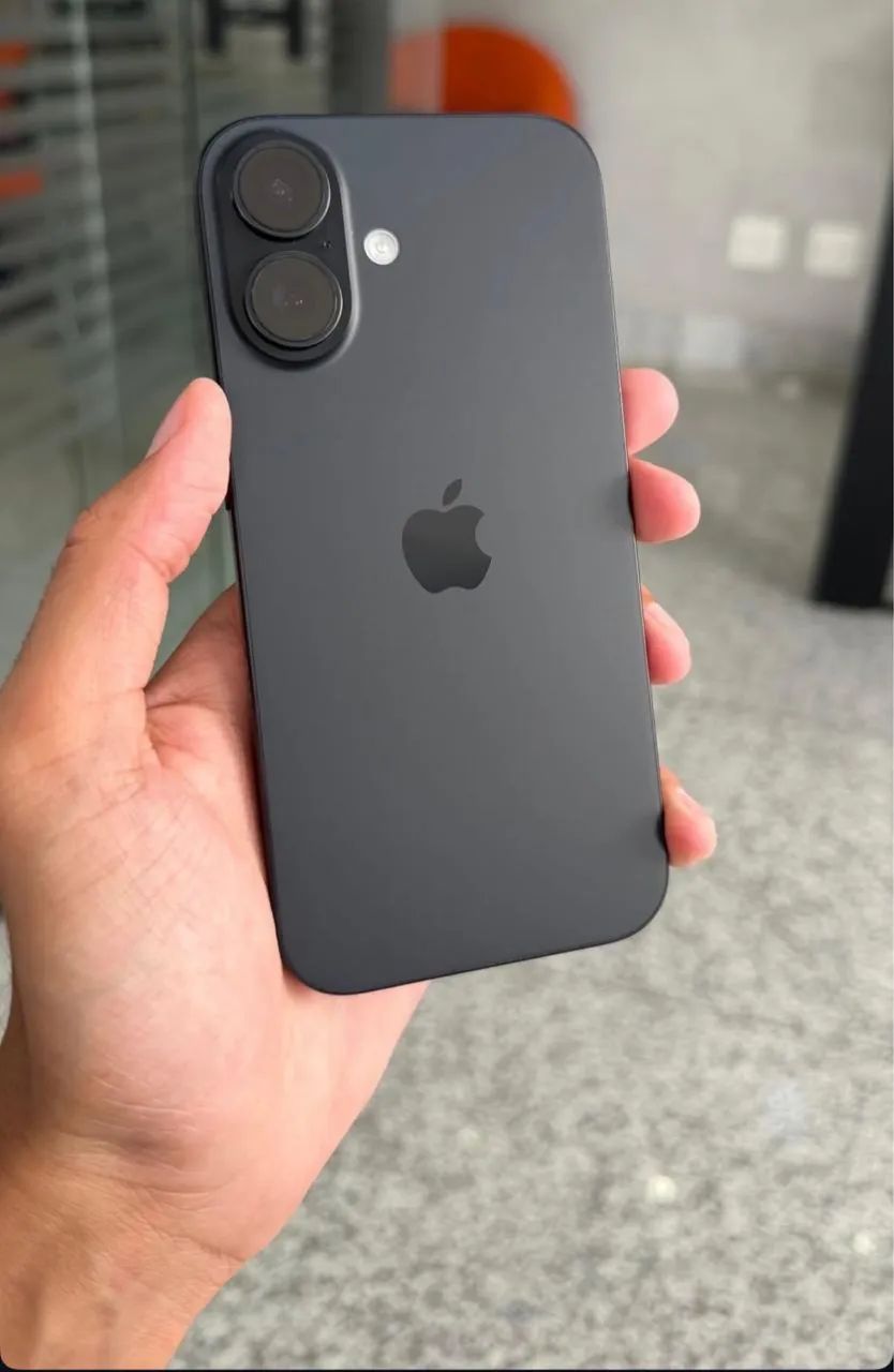 iPhone 16
